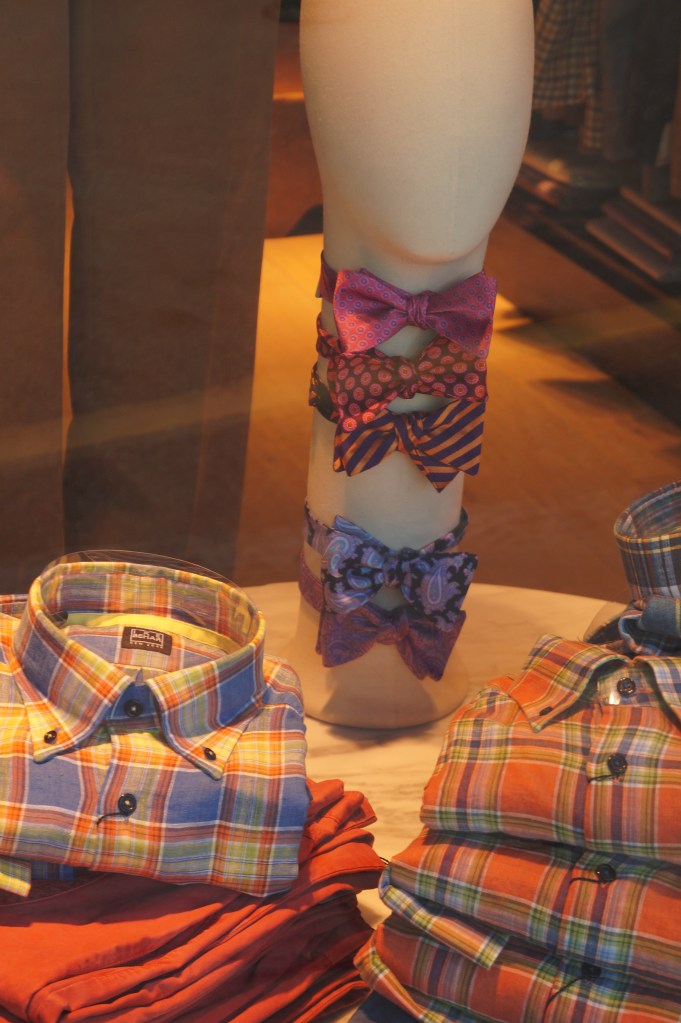 I saw more bow ties on men than regular ties, everywhere I went.